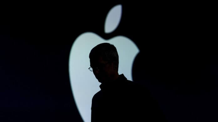 Nhìn lại hành trình trở thành công ty nghìn tỷ đô đầu tiên trên thế giới của Apple qua ảnh